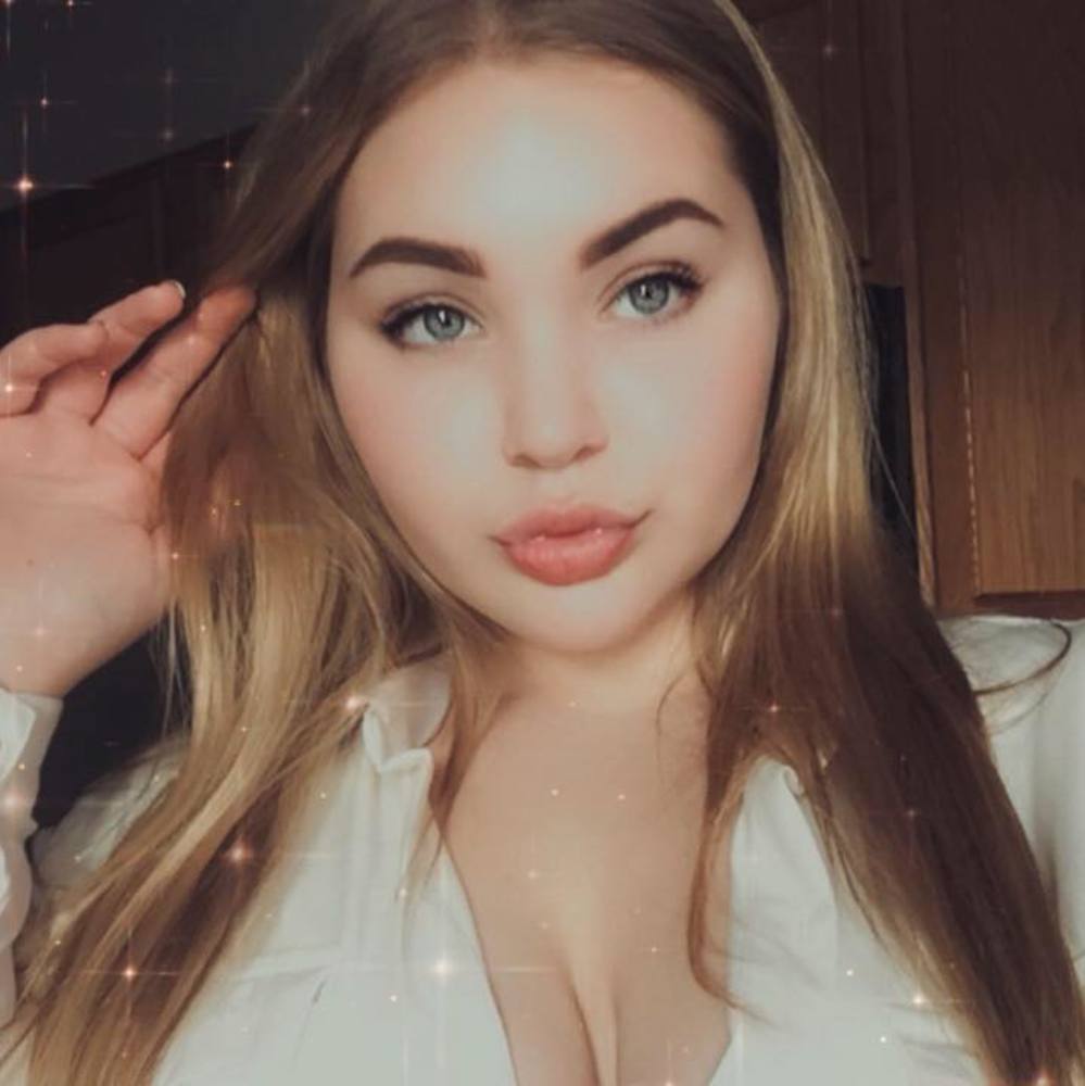 Meet your Posher, Melina